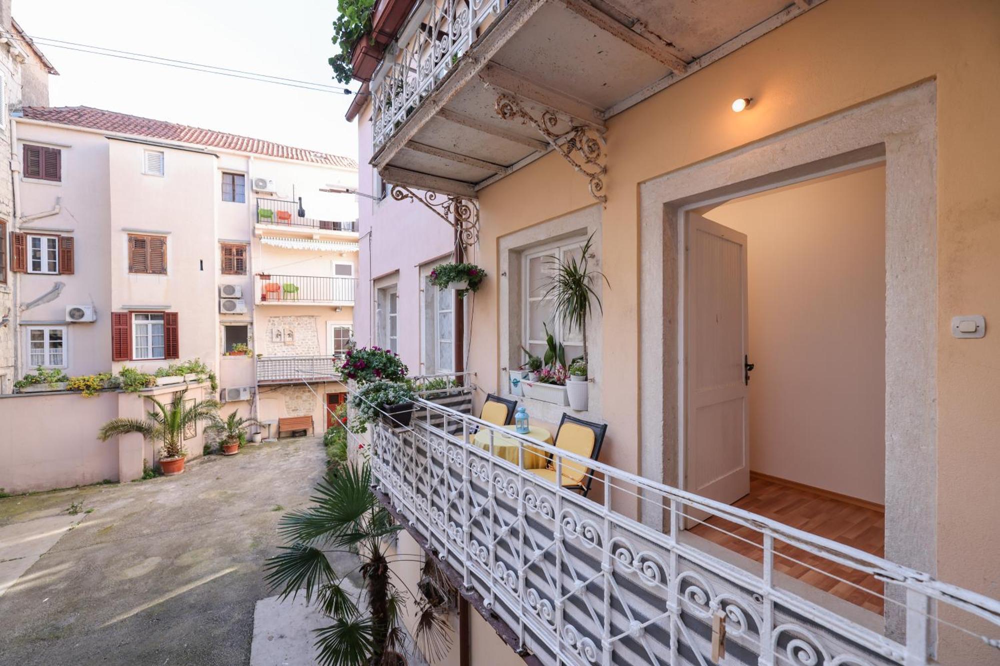 Viva - 2 Bedroom Apt In City Centar Zadar Dış mekan fotoğraf